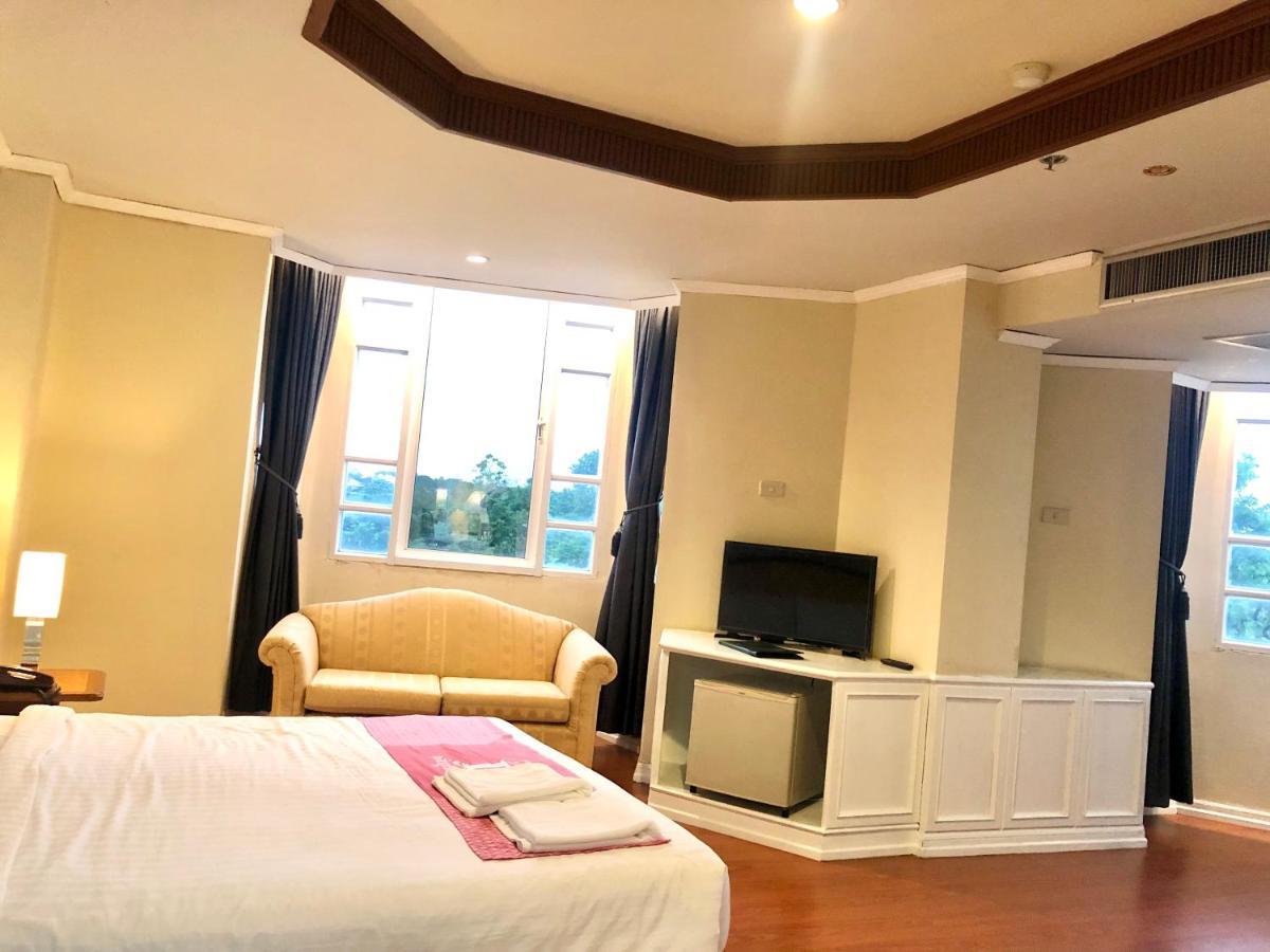 Nakhonratchasima Hermitage Hotel Korat-Sha מראה חיצוני תמונה