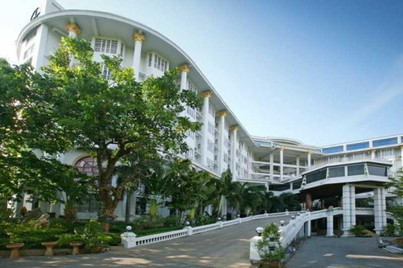 Nakhonratchasima Hermitage Hotel Korat-Sha מראה חיצוני תמונה