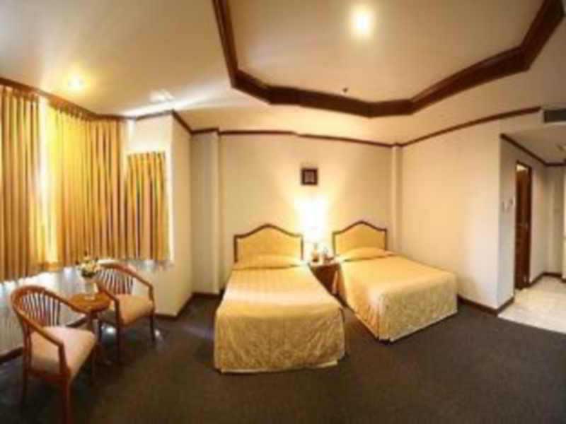 Nakhonratchasima Hermitage Hotel Korat-Sha מראה חיצוני תמונה