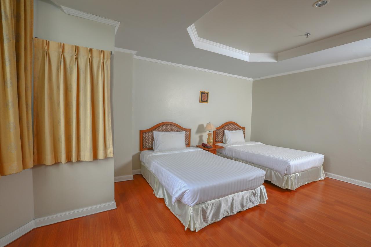 Nakhonratchasima Hermitage Hotel Korat-Sha מראה חיצוני תמונה