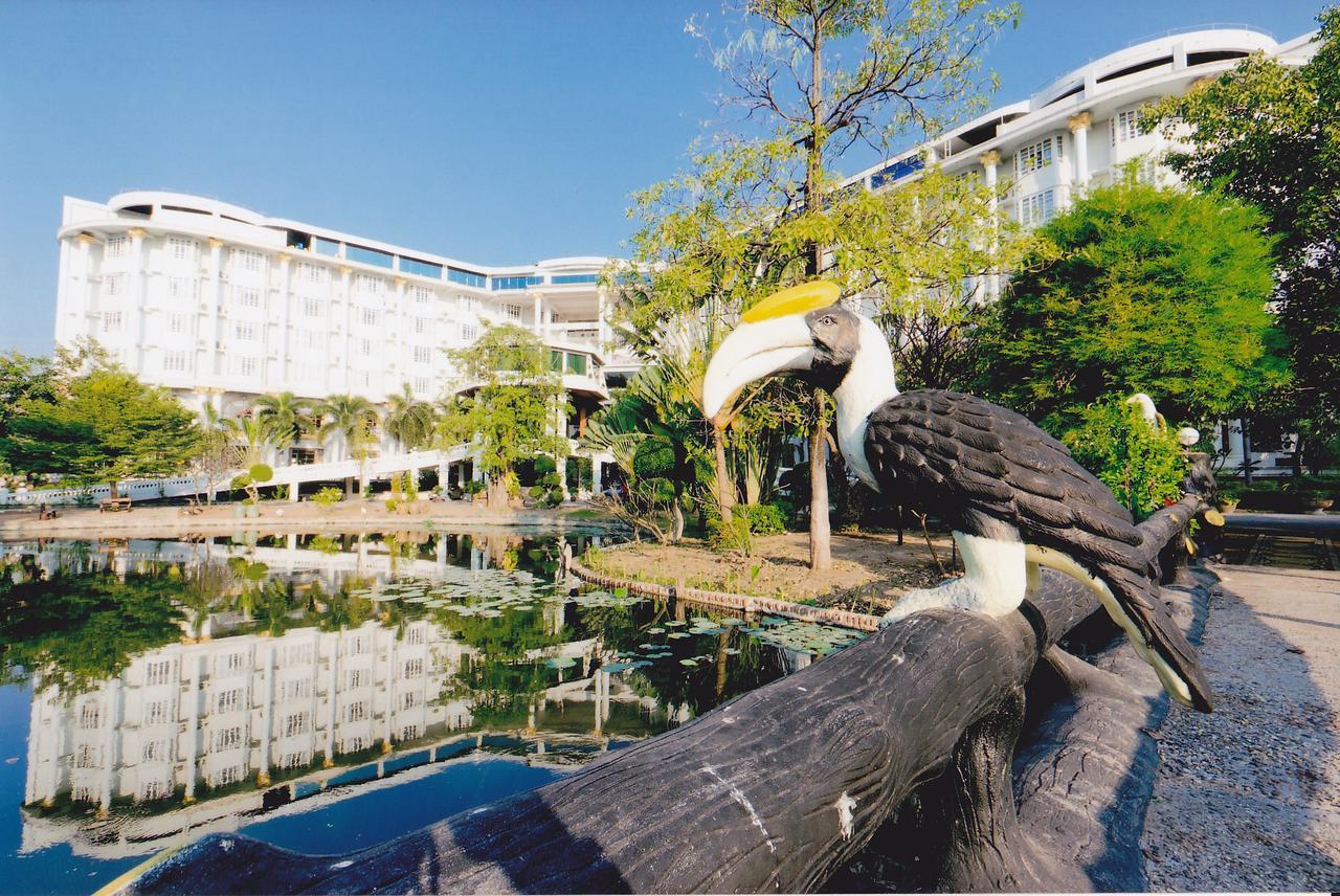 Nakhonratchasima Hermitage Hotel Korat-Sha מראה חיצוני תמונה