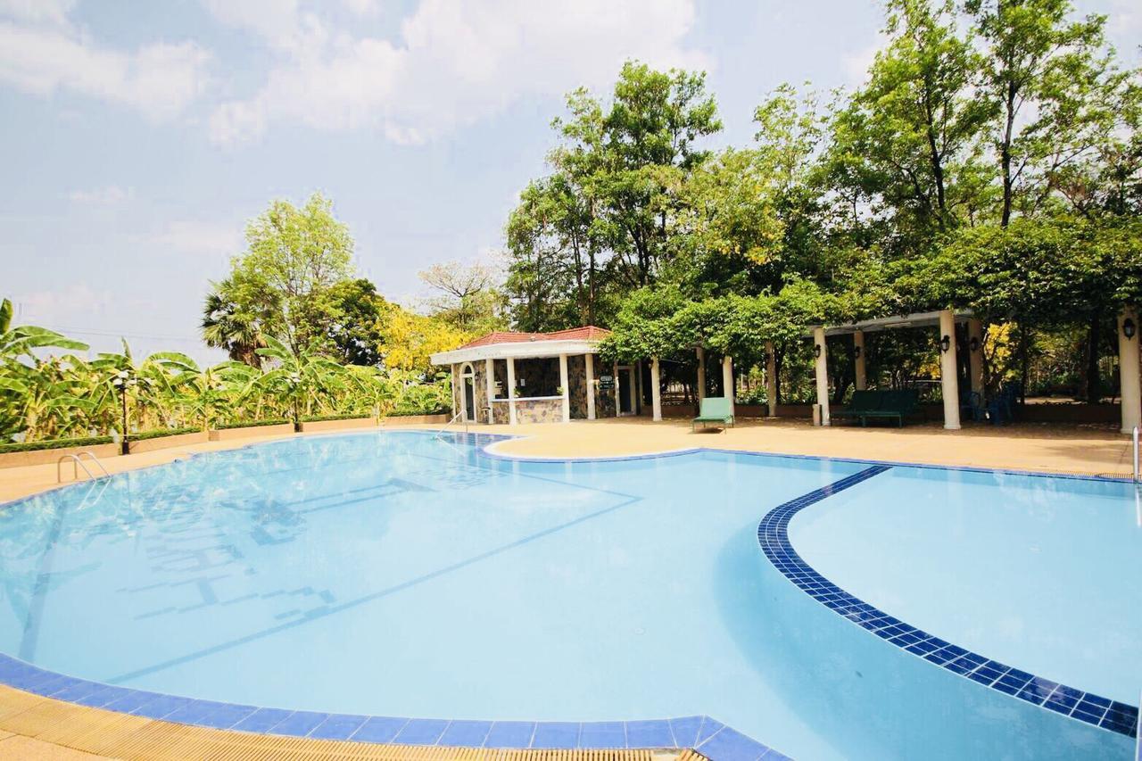 Nakhonratchasima Hermitage Hotel Korat-Sha מראה חיצוני תמונה