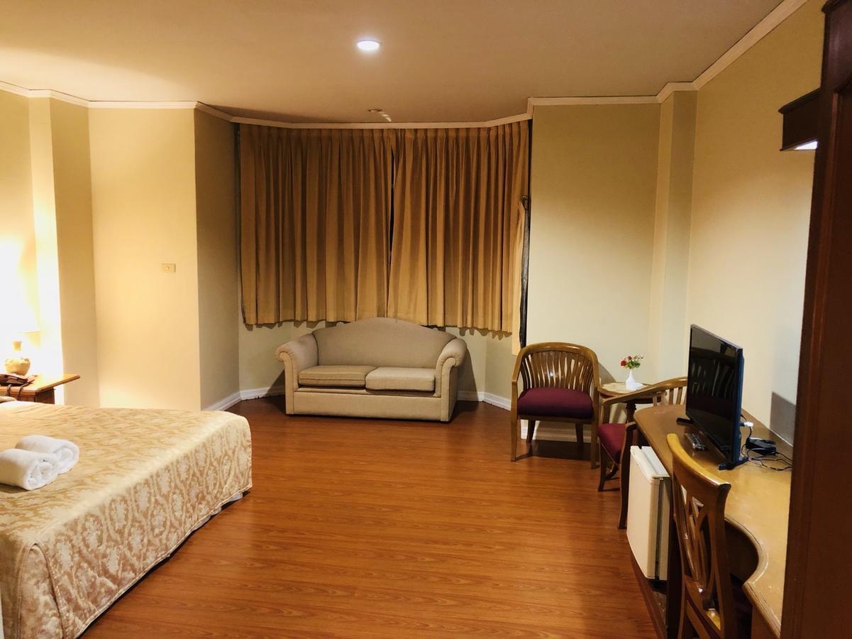 Nakhonratchasima Hermitage Hotel Korat-Sha מראה חיצוני תמונה