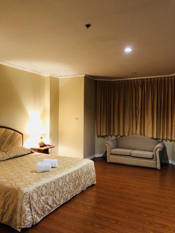 Nakhonratchasima Hermitage Hotel Korat-Sha מראה חיצוני תמונה